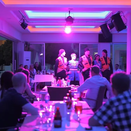 Lägenhetshotell Catty Cats Garden Side