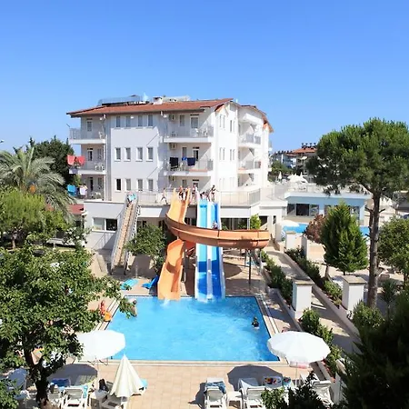 Catty Cats Garden 3* Side