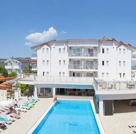 Catty Cats Garden 3*