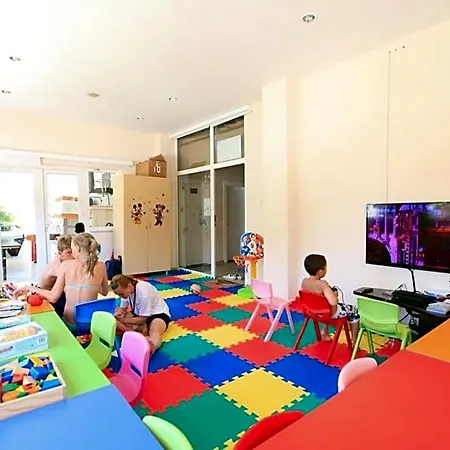 Hotel apartamentowy Catty Cats Garden 3*