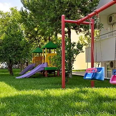Hotel apartamentowy Catty Cats Garden 3*