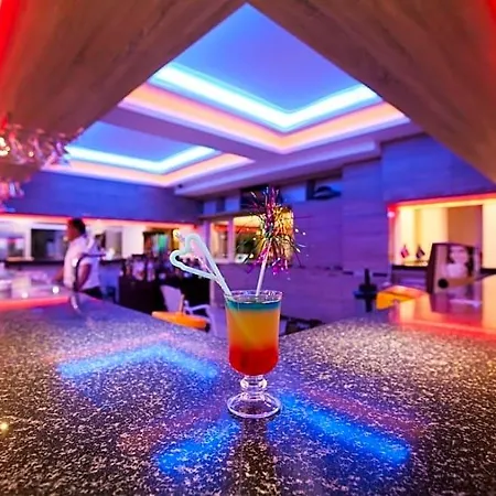 Catty Cats Garden Hotel apartamentowy
