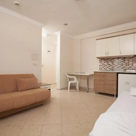 Aparthotel Catty Cats Garden 3*