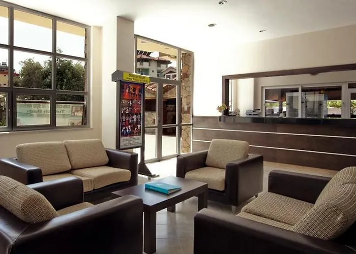 Hotel apartamentowy Catty Cats Garden Side