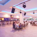 Catty Cats Garden Aparthotel