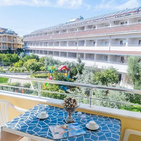 Catty Cats Garden Apartahotel Side