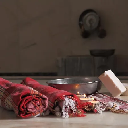 Catty Cats Garden 3* Side